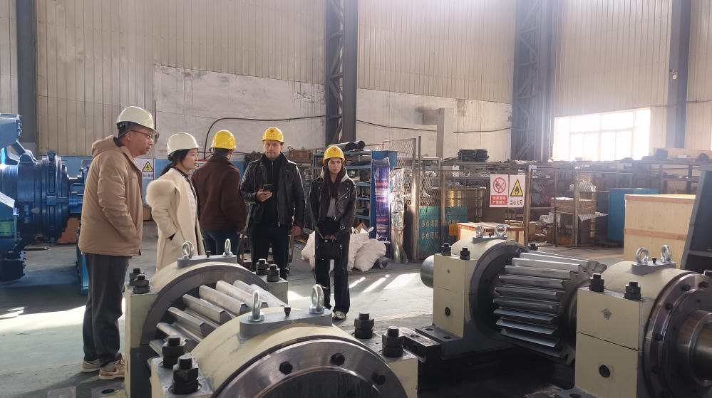 warmly-welcoming-russian-clients-to-citic-ic-for-rotary-kiln-project-cooperation-2.jpg